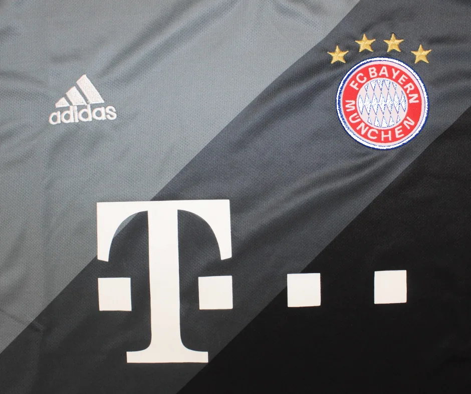 Bayern Munich Visita - 16/17